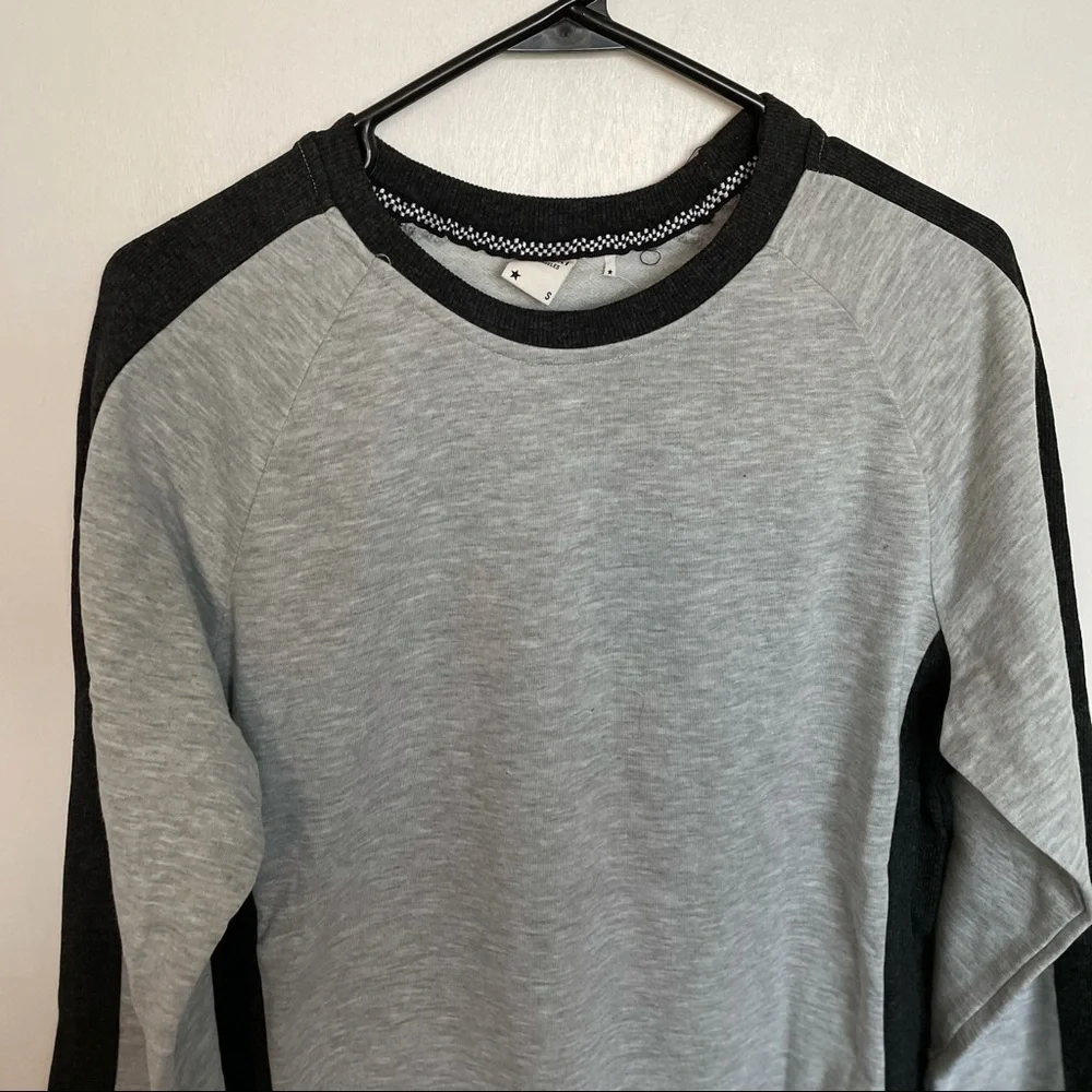 Retreat LA Color-block Crewneck Sweater - Size S - Picture 3 of 12